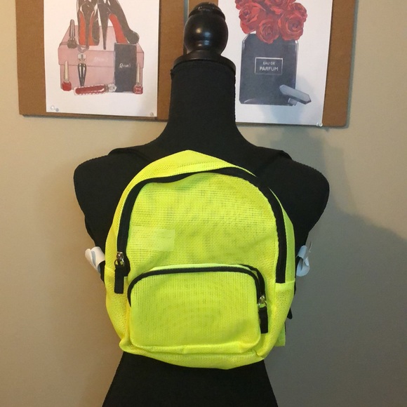 Beach Mini Mesh Backpack - Picture 4 of 5